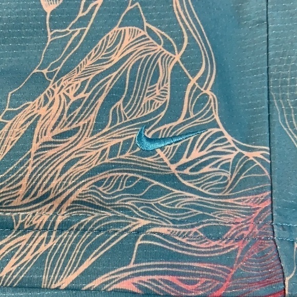 Nike good sleeveless top - Picture 6 of 7